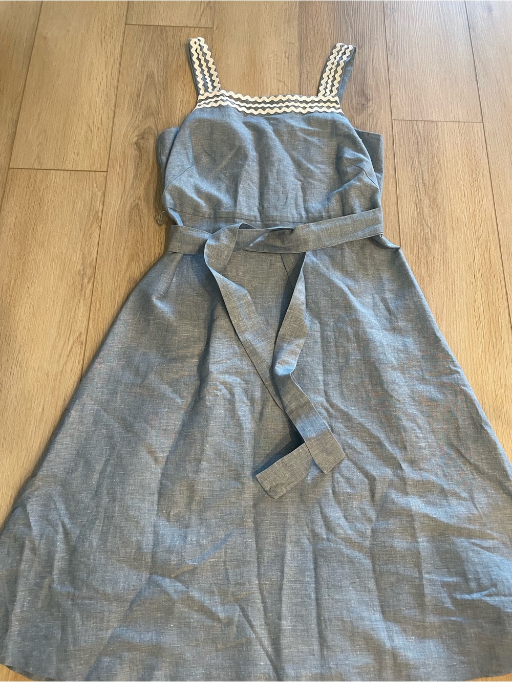 NWOT Women’s Ann Taylor Chambray Midi Dress with Waist Tie size 10
